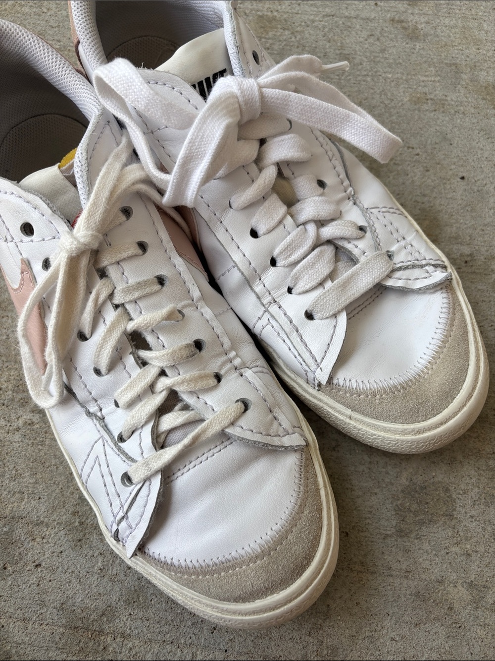 Nike Blazer White Low-Top ‘77 Jumbo Sneakers in White/Rose Whisper/Pink Oxford - Picture 10 of 14